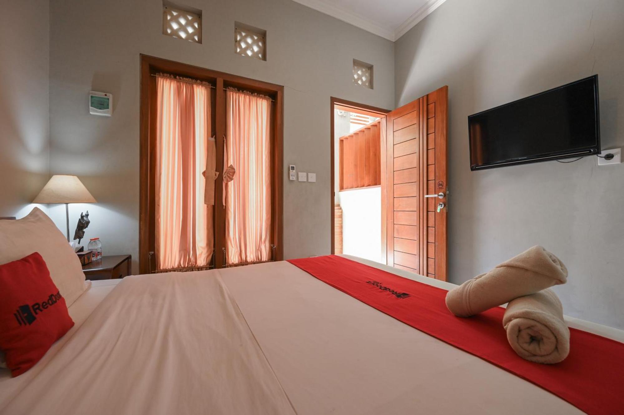 Reddoorz Near Mertasari Beach 2 Pesanggaran Экстерьер фото