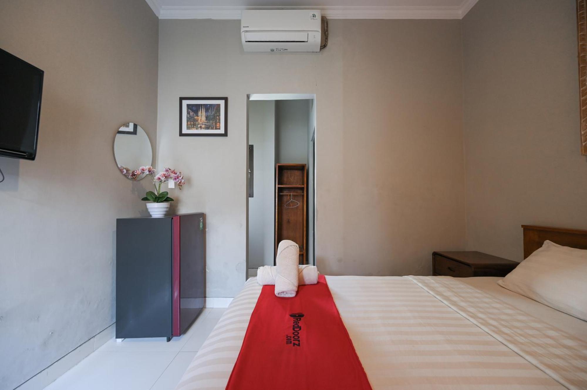 Reddoorz Near Mertasari Beach 2 Pesanggaran Экстерьер фото